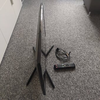 prodám Smart TV SAMSUNG model: UE32F5500aw 32" - 8