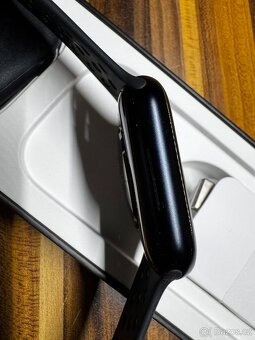 Apple Watch 7 NIKE 45 mm Cellular + GPS - 8