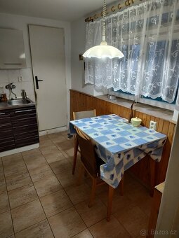 Prodej rodinného domu v centru Tuřan, ideální k rekonstrukci - 8