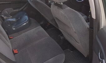 Ford Focus 1.8 TDCI 85 kW. R.V. 2004. Klima. ALU kola - 8