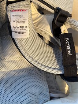 Baby Björn Ergonomické nosítko ONE Silver - 8