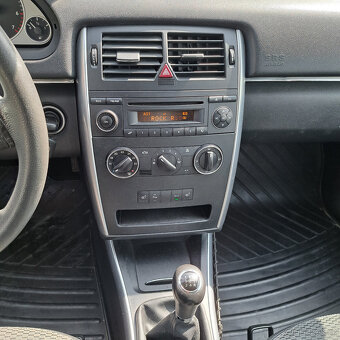 MERCEDES BENZ B180 1.7i - JEN 143tis km - 8
