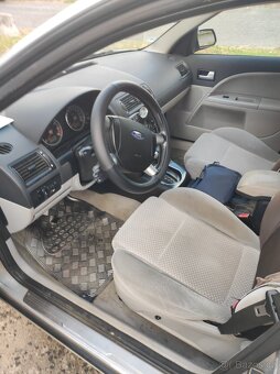 Ford Mondeo 2.0l - 8