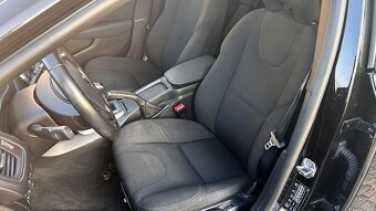 Volvo V40 D2 2.0, 2017, full LED, navi,ZÁRUKA - 8