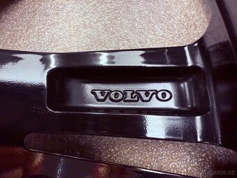 TOP zimní kola Volvo S60 R19 originál - 8