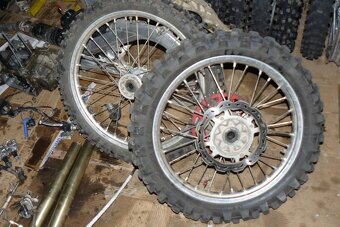 Honda crf 450 rok vyr 2006 dily na motocross - 8