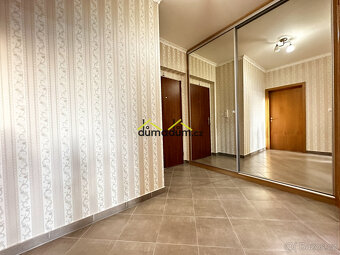 Prodej moderního bytu 3+kk, 59,7 m², s garáží a sklepem, Pra - 8