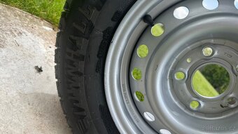 Pneu s diskem 195/70 R14 - 8