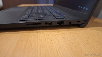 Dell Vostro 15 3530 - 8
