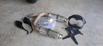 SUZUKI GSR600 - 8