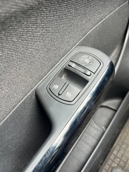Prodám Opel - Corsa 1.0i - r.v. 2014, 998 ccm , jen 35000km - 8