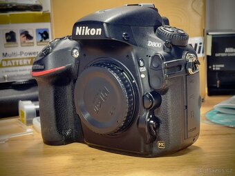 Nikon D800 – profesionální full-frame zrcadlovka, top stav - 8
