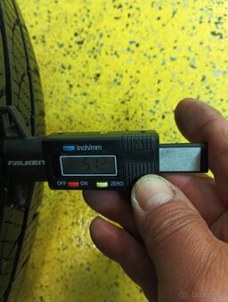 MB E aj.alu orig 16 se zimními pneu - 8