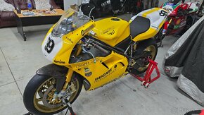 Ducati 916 Superbike - 8
