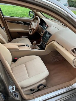 Mercedes-Benz C280 W204 | 78 500 km | Perfektní stav | Pravi - 8