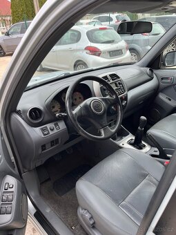 Toyota Rav4 D4-D 4x4 = 85kW, Bez korozie, Dovoz IT = - 8
