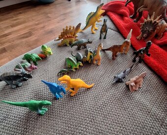 Dinosauří figurky - 8