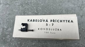 Prodám natloukací plastové kabelové příchytky vel.5a7a9mm - 8