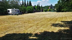 Prodej stavebního pozemku Mníšek pod Brdy - 8