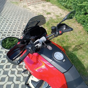 Moto Guzzi V100 Mandello - 8