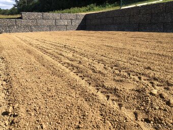 Zakladač trávníku Ferrari 340 - 8