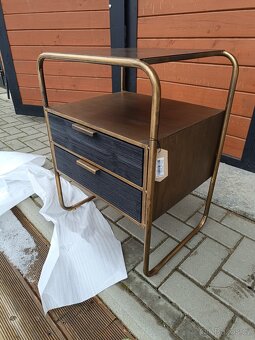 Kovový odkládací noční stolek - 8