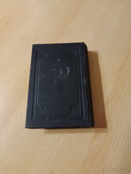 Bible, Modlitební knížka - 8