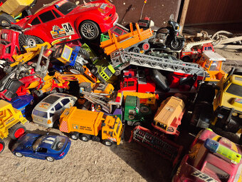 starší hračky - 8