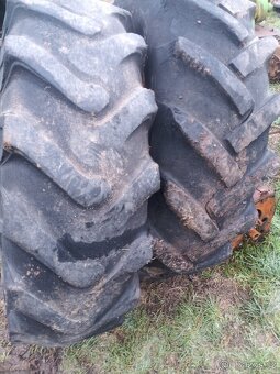 Zetor zadní kola 16,9-30 - 8