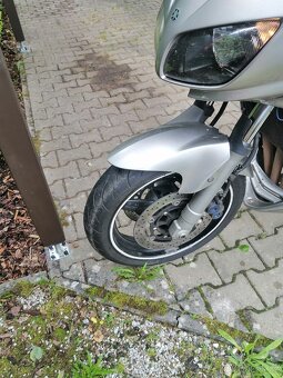 YAMAHA Fazer FZS 1000 - 8
