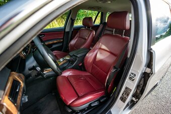 BMW E91 330 ix - 8