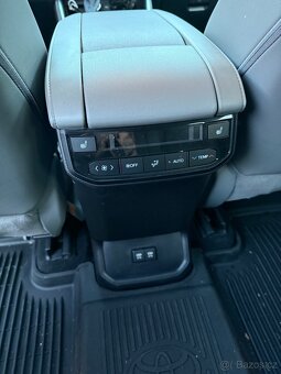 Toyota Highlander Executive JBL 2021 CZ DPH - 8