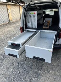 Dílenská vestavba VW Caddy - 8