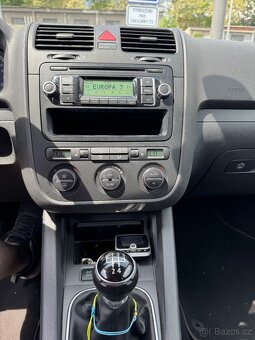 Prodám VW Golf V 1.4 benzin 59kw, r.v. 2008 - 8
