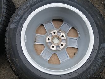 Prodám sadu Orig ALU kol Škoda 195/65R15 zimní - 8