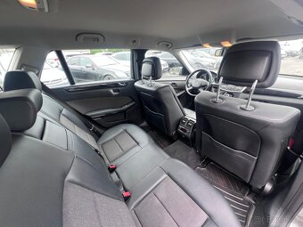 Mercedes Benz E - 8