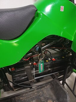 Dětská elektrická ctyrkolka - 8