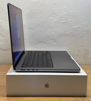 MacBook Pro 14” 2023/32GB RAM/M2 PRO/1TB SSD/Záruka - 8
