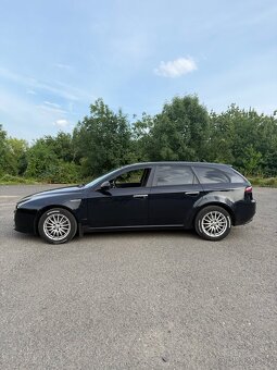 Alfa Romeo 159 1.9 JTDm - 8