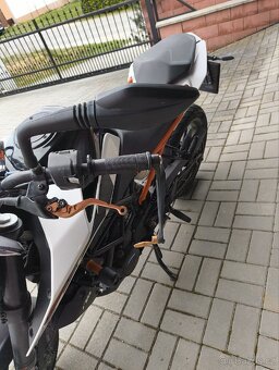 Ktm duke 125 - 8