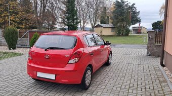 Hyundai i20, 1.2i / 62KW 1.MAJITEL ČR - 8