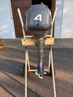 Motor Yamaha 4 HP, integrovaná nádrž, 4 takt - 8