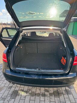 Audi A4 B8 - 8