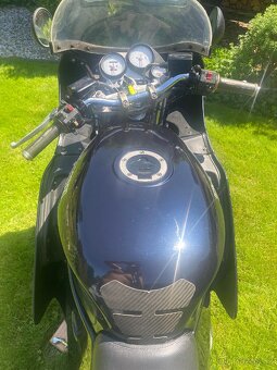 TRIUMPH DAYTONA 750 - 8
