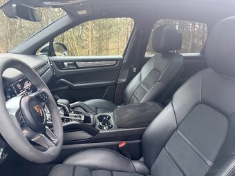 Porsche Cayenne - 8