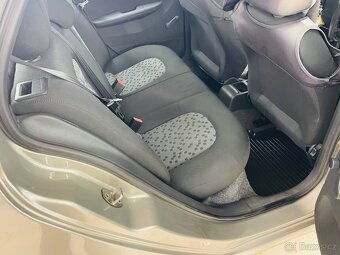Škoda Fabia 1.2- 47 kw, ČR,1. MAJ, KLIMA 2006 - 8