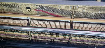 Černé piano Weinbach 125 - Petrof se židlí - 8