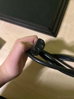 Ps4 pro na prodej cena uvedena v textu - 8