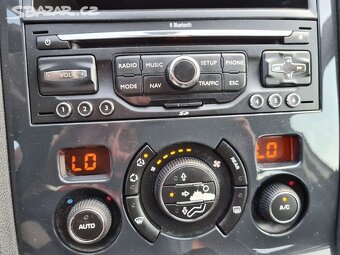 Peugeot 5008 2.0 HDi 110 kW - 8