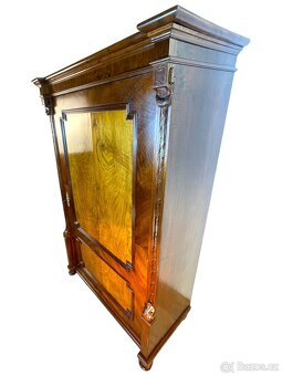 Starožitná šatní skříň - historismus - 8